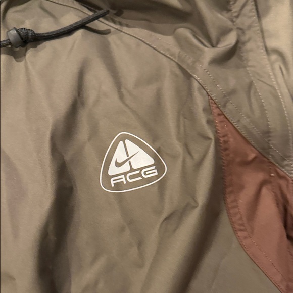 Nike Men’s Hooded Jacket / Vest - Olive and Brown - Picture 3 of 5